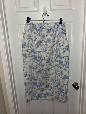 Cream and Blue Floral Pencil Skirt